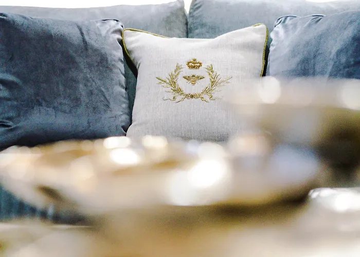 Apartment 2 Bedroom Hosted By Mcr Dens *