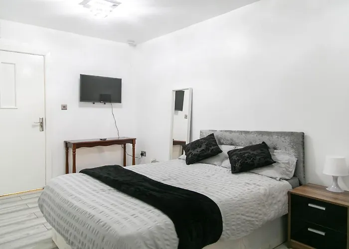 Cheetham Hills Апартаменты