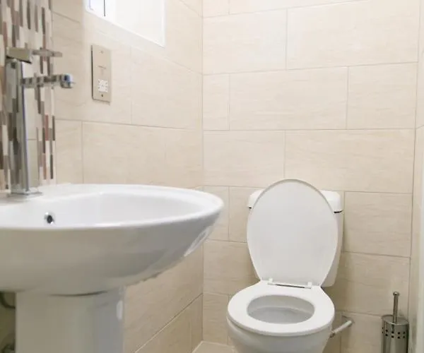 Daire Cheetham Hills *