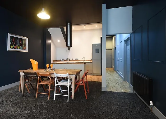 Apartment Slps 14 Hot Tub, Bar & Outdoor Terrace