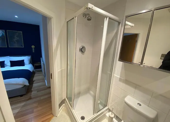 別荘 Large 5-bed Centre Townhouse With Secure Parking