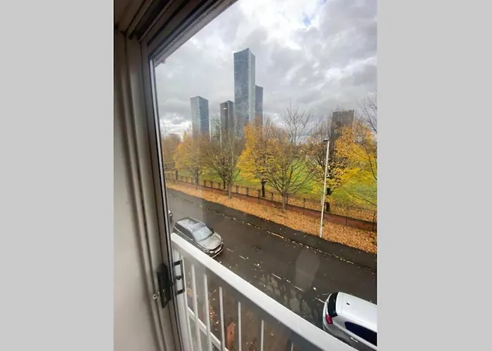 Large 5-bed Centre Townhouse With Secure Parking 別荘 *