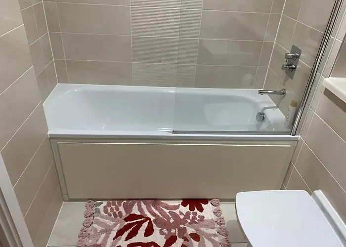 1 Bedroom Lovely In Salford Quays Free Street Parking Subject To Availability * Manchester