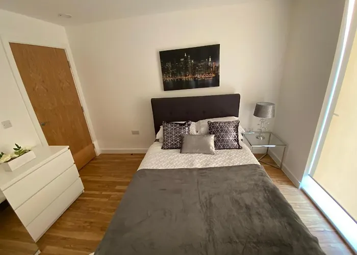 1 Bedroom Lovely In Salford Quays Free Street Parking Subject To Availability Apartmán *