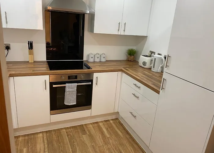 1 Bedroom Lovely In Salford Quays Free Street Parking Subject To Availability *