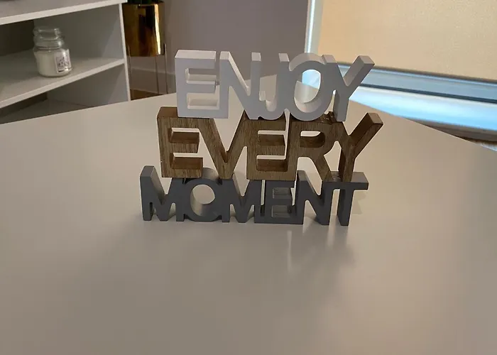 1 Bedroom Lovely In Salford Quays Free Street Parking Subject To Availability Apartment *