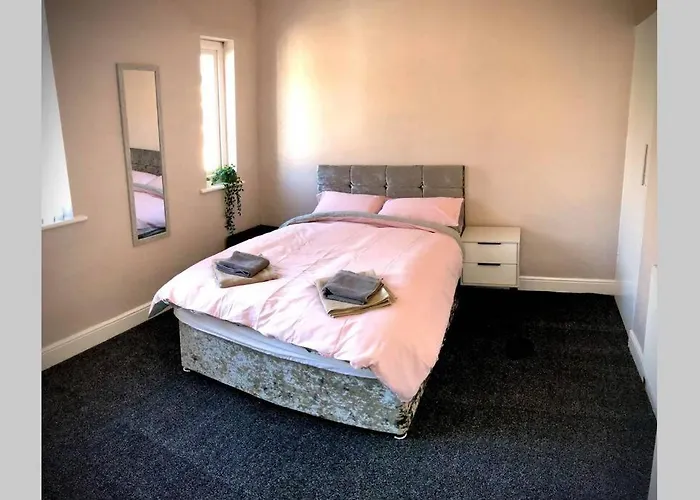 Дом отдыха The Pad - 3br Entire House With Parking