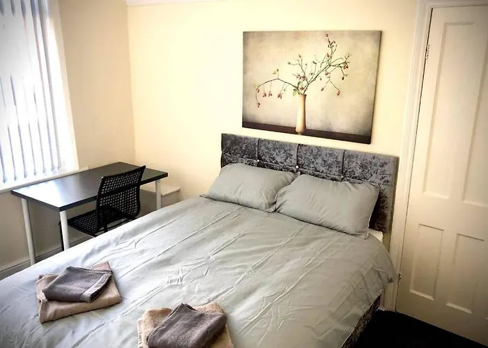 The Pad - 3br Entire House With Parking Nyaraló *