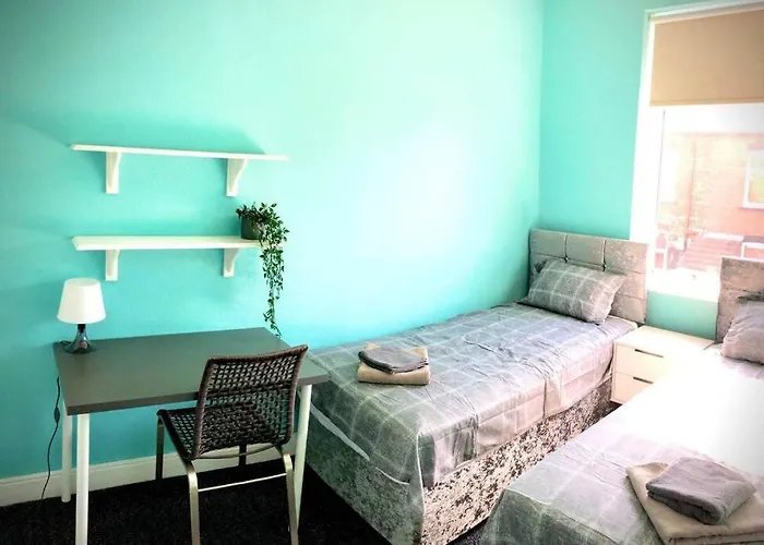 The Pad - 3br Entire House With Parking *