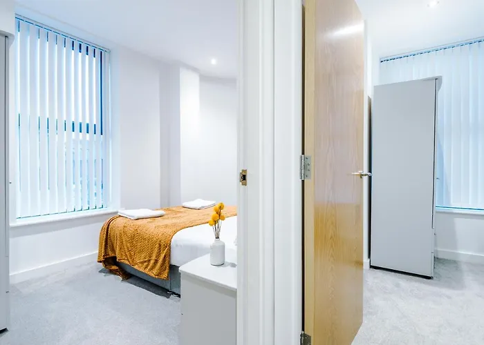 The Popworks 2 Bedroom - Mcr Dens Apartman *