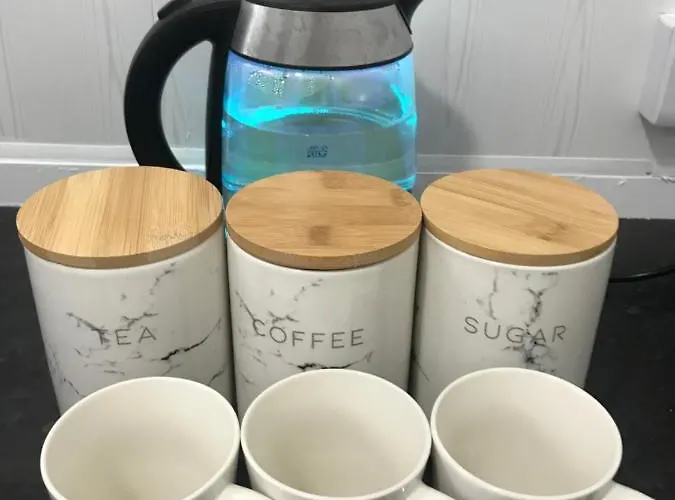 The Avenues And Alleyways Szálloda