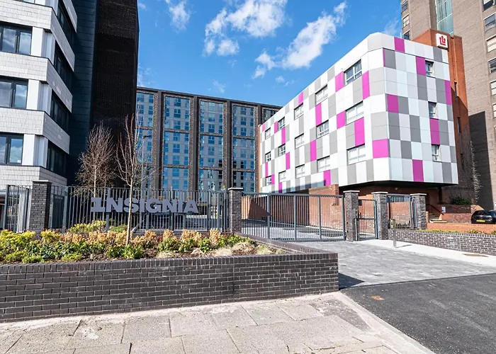 Insignia By Guestz *