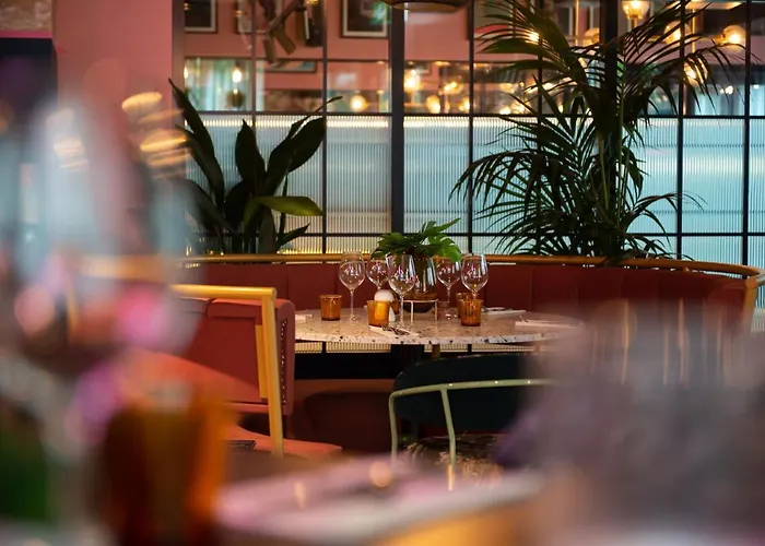 מלון Yotel Deansgate 4*