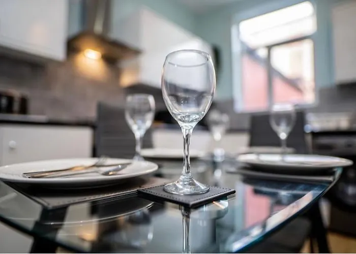 Family-friendly Two-bedroom Near Stadium