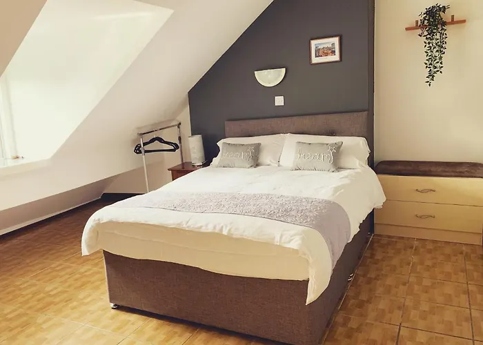 - Free Parking Guest house Manchester