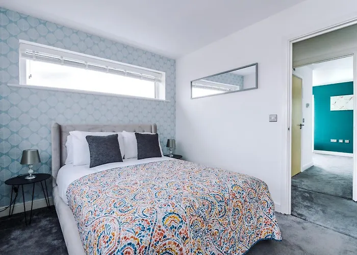 Coop Live Arena & Etihad Stadium 4bedroom Townhouse With Free Parking