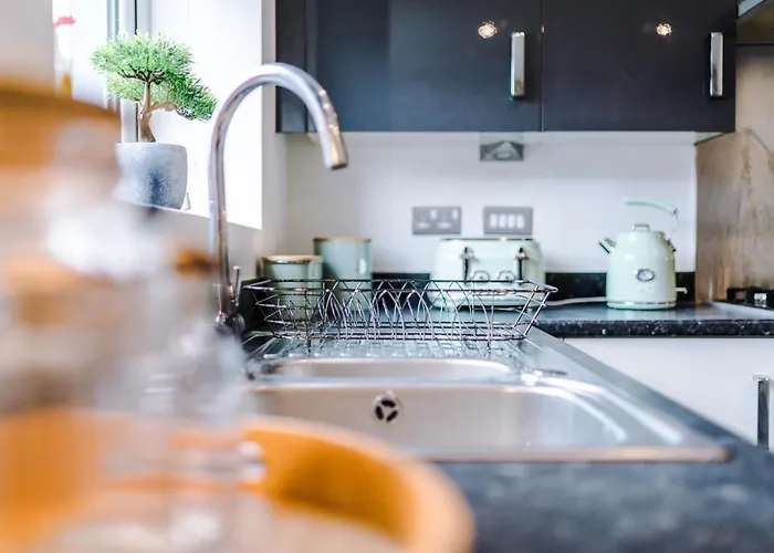 Hébergement de vacances Coop Live Arena & Etihad Stadium 4bedroom Townhouse With Free Parking *