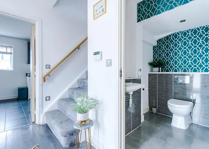 Hébergement de vacances Coop Live Arena & Etihad Stadium 4bedroom Townhouse With Free Parking