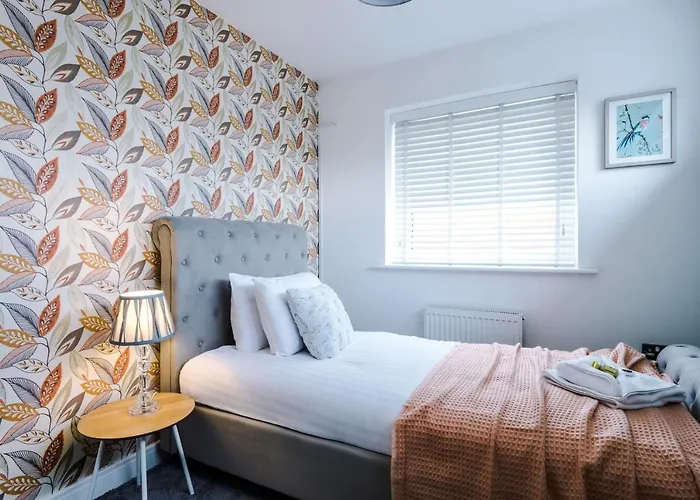 Coop Live Arena & Etihad Stadium 4bedroom Townhouse With Free Parking