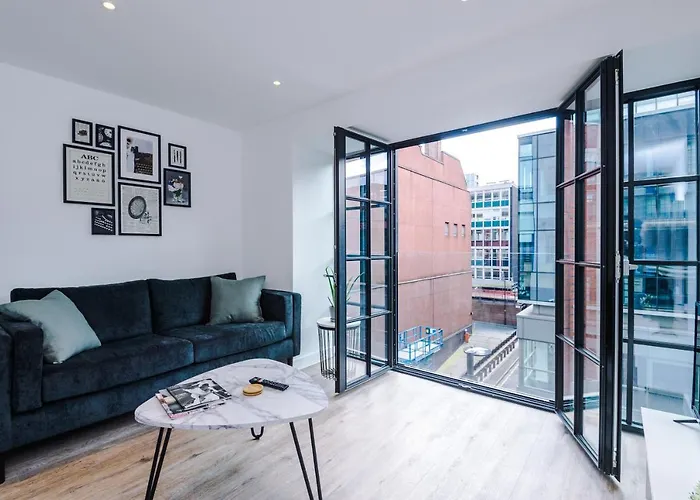 Hilltop Serviced - Piccadilly Appartement