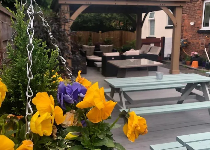 Hendham House - Near Etihad Stadium, Coop Live Arena, Ao Arena, Piccadilly Train Station & Centre Guest house 2*