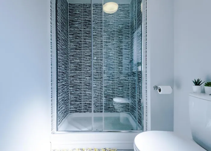 Vidale Court, 3 Bedroom House With River Irwell View, Sleeps 6 Apartmán