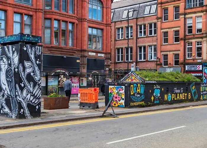 Lewis In The Heart Of The Northern Quarter Sleeps Up To 12 Daire Manchester