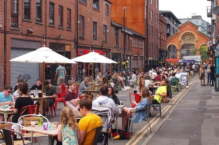 Lewis In The Heart Of The Northern Quarter Sleeps Up To 12 Apartment Manchester