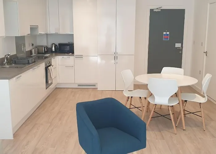 Quay Exchange Quay * Manchester