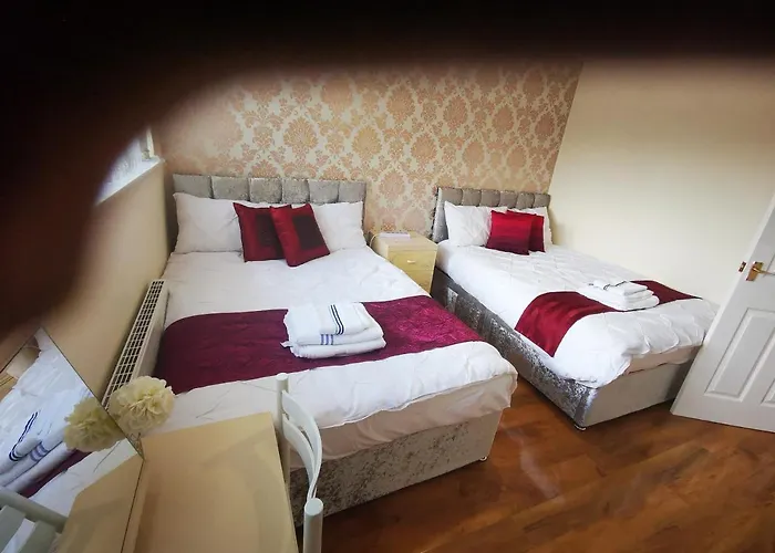 Brigstock Holidays House Apartamento *