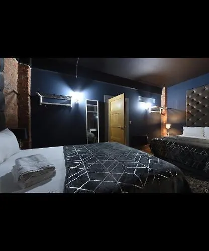 Swan Street Townhouse Hot Tub & Roof Terrace