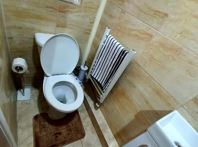 Brigstock Holidays House * Manchester