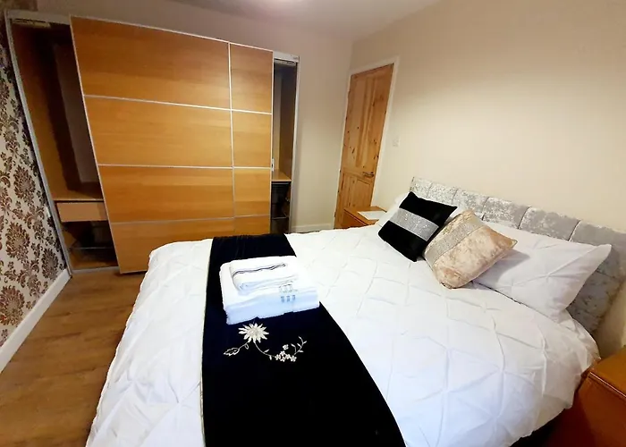 Apartamento Brigstock Holidays House