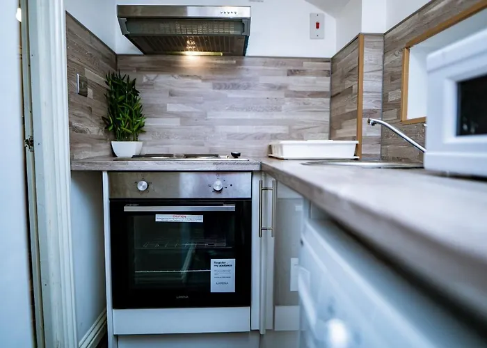 City-centre With Dedicated Workspace, Sleeps 4 * Μάντσεστερ