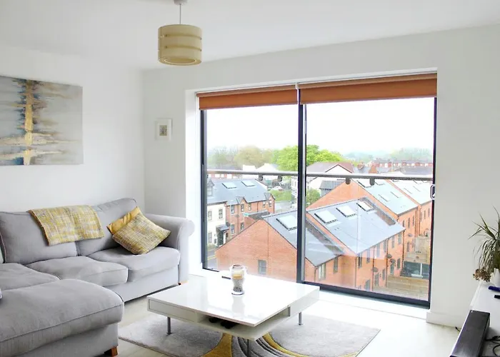 Escape - Private & Bathroom Near Etihad And Coop Arena - Free Secure Parking 홈스테이 *