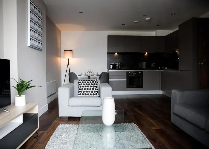 Lejlighed Onpoint - Spacious 2 Bedroom Apt - City Centre With Balcony