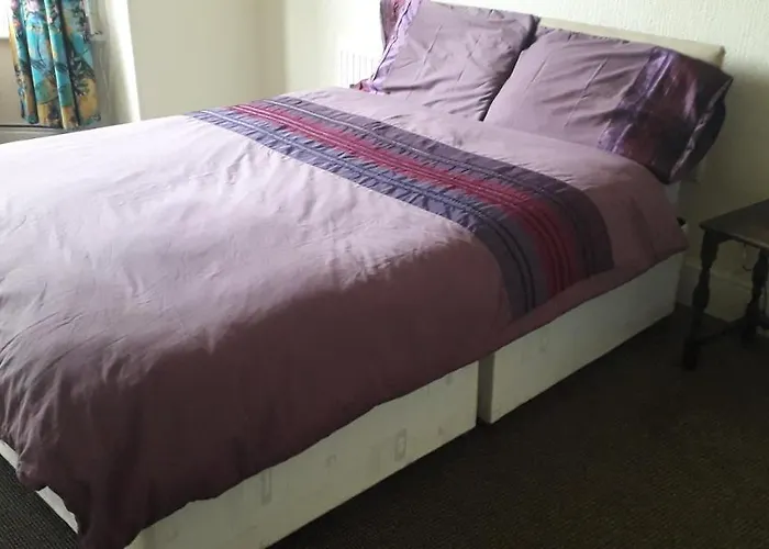 Bird Song Old Trafford 펜션