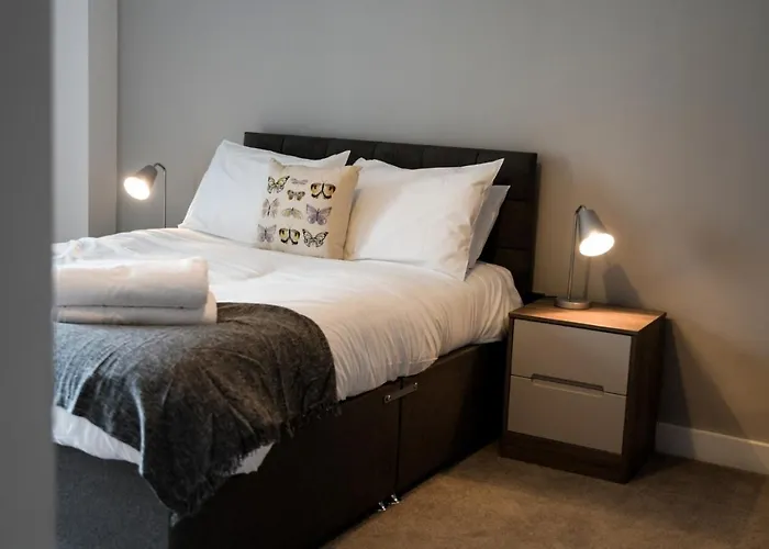 Onpoint - Spacious 2 Bedroom Apt - City Centre With Balcony Manchester