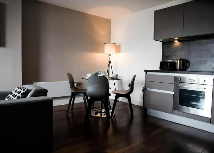 Onpoint - Spacious 2 Bedroom Apt - City Centre With Balcony Daire Manchester