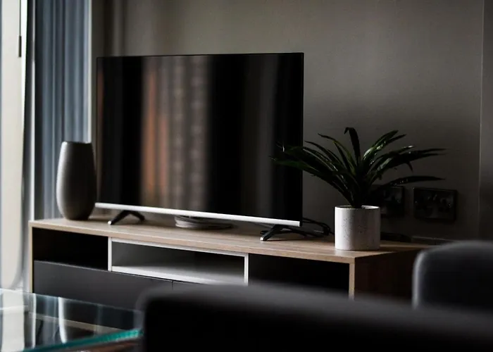 Apartman Onpoint - Spacious 2 Bedroom Apt - City Centre With Balcony