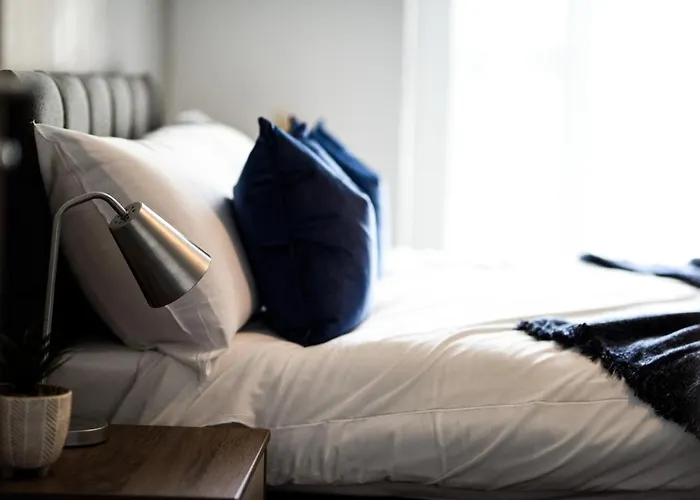 Daire Onpoint - Spacious 2 Bedroom Apt - City Centre With Balcony