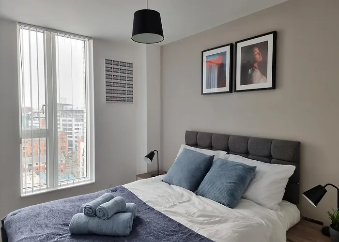 Lejlighed Onpoint - Spacious 2 Bedroom Apt - City Centre With Balcony Manchester
