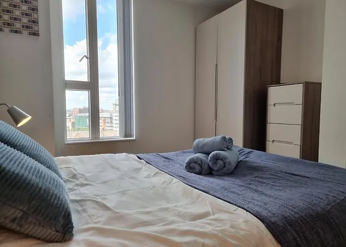 Onpoint - Spacious 2 Bedroom Apt - City Centre With Balcony Daire Manchester
