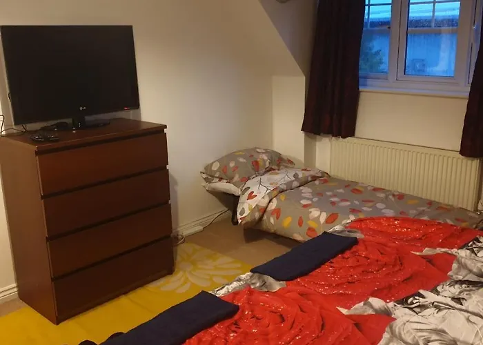 Guest house Queens Rooms, A Perfect Stay, Next To Shopping Parks And Central Manchester