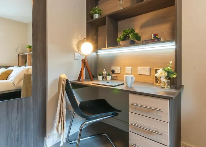 아파트 Oxford Court