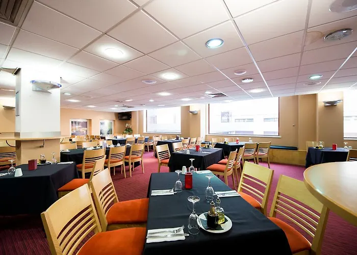 Otel Weston Hall - Halls Of