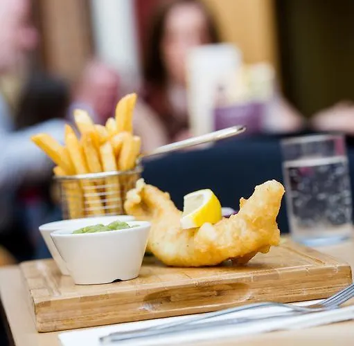 Weston Hall - Halls Of 2*