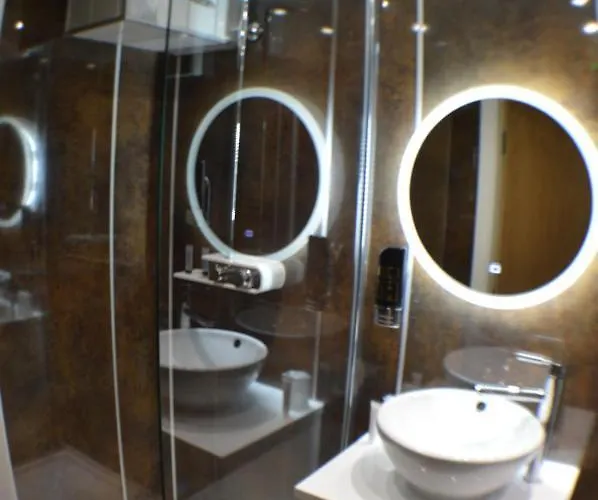 Hotel Ville Hotel 3*