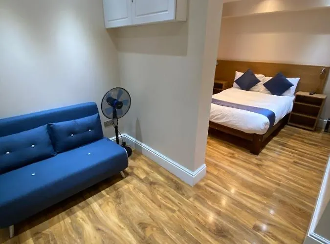 Hotel Ville Hotel 3*