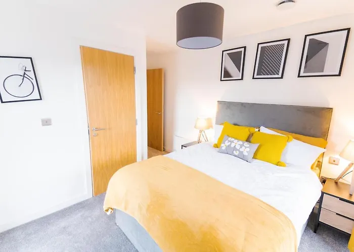 Apartament 2 Bed Sleeps 4 With Free Parking